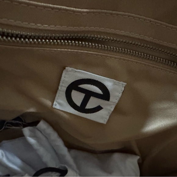 Telfar - Picture 3 of 4